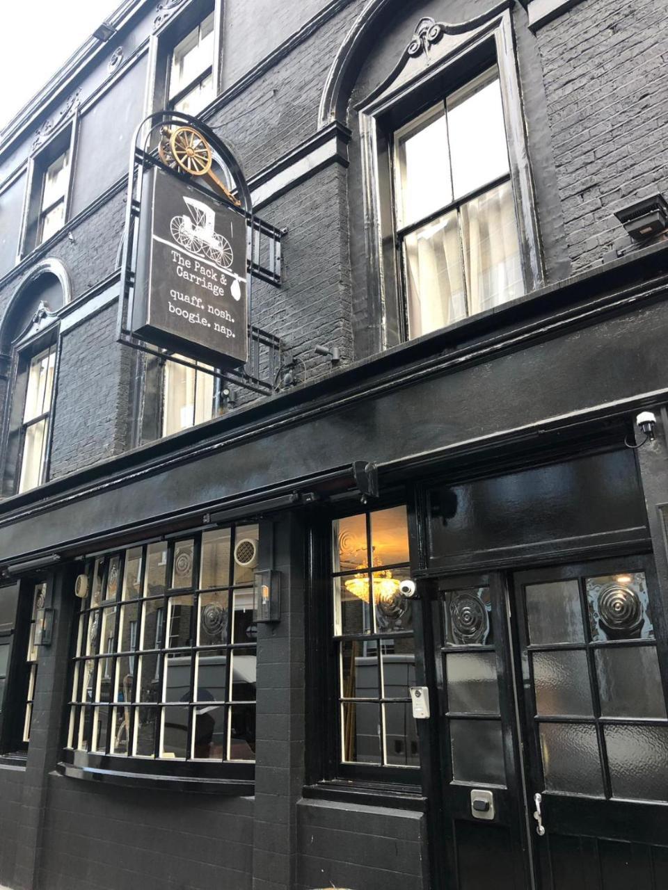 The Pack And Carriage London Hotel Exterior photo